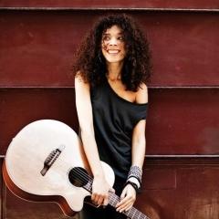 Flavia Coelho